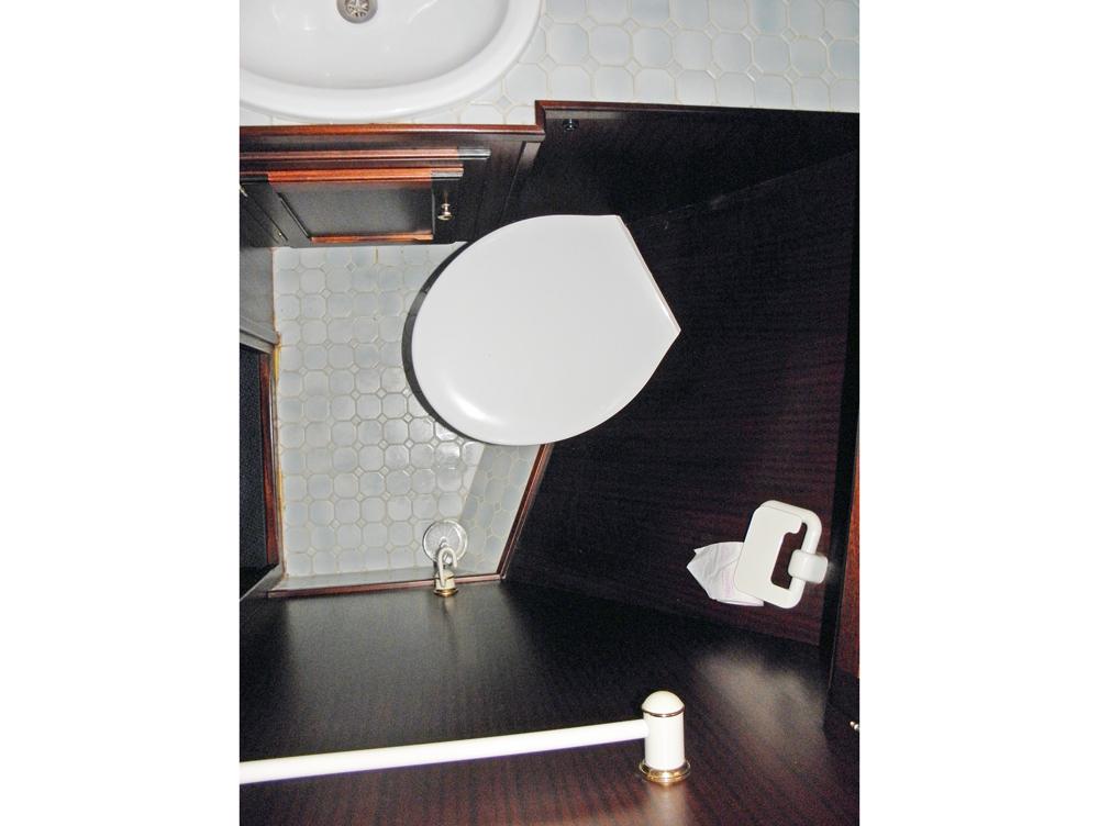 Fore ship, Accommodation